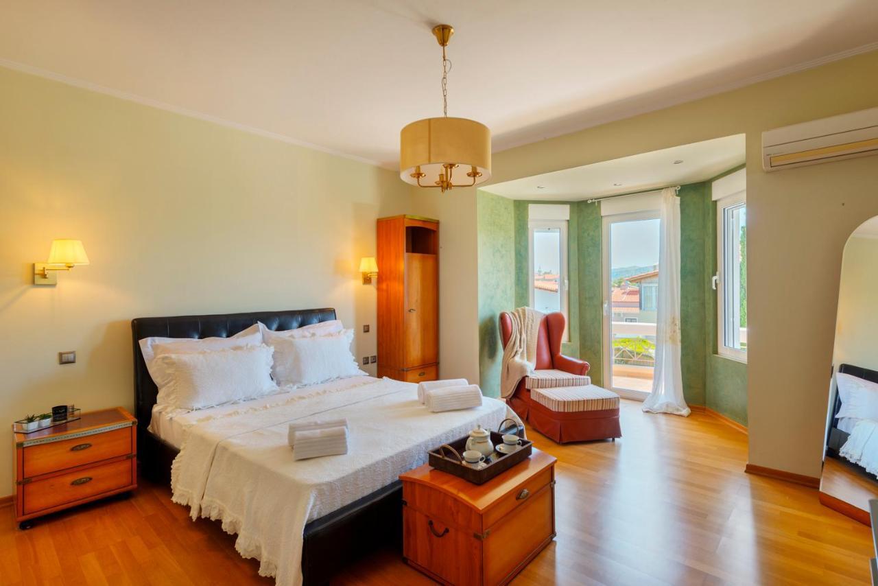 The Painters Luxurious Villa Anáviszosz Kültér fotó